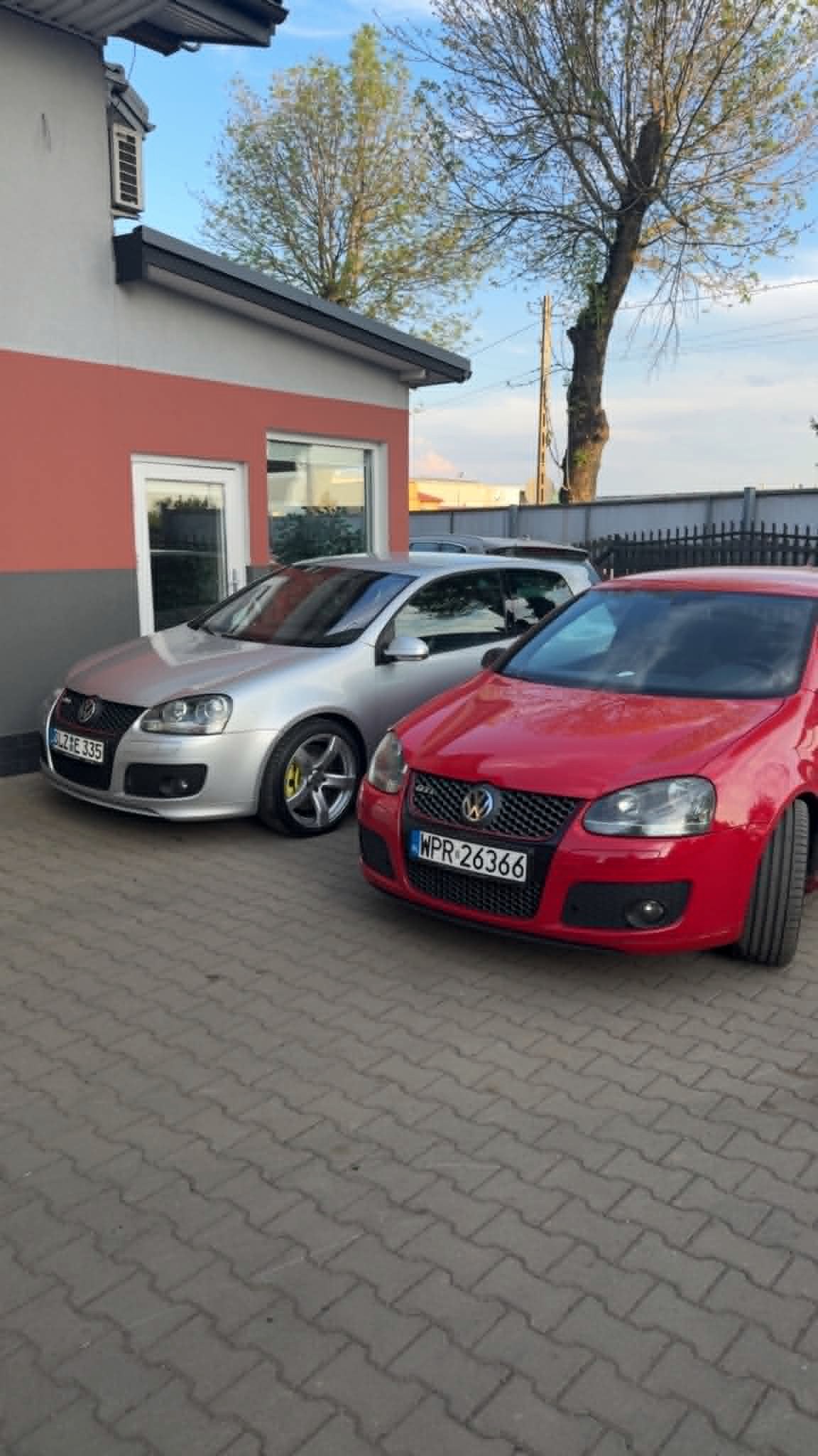 Auta po pracach serwisowych Schneider Garage